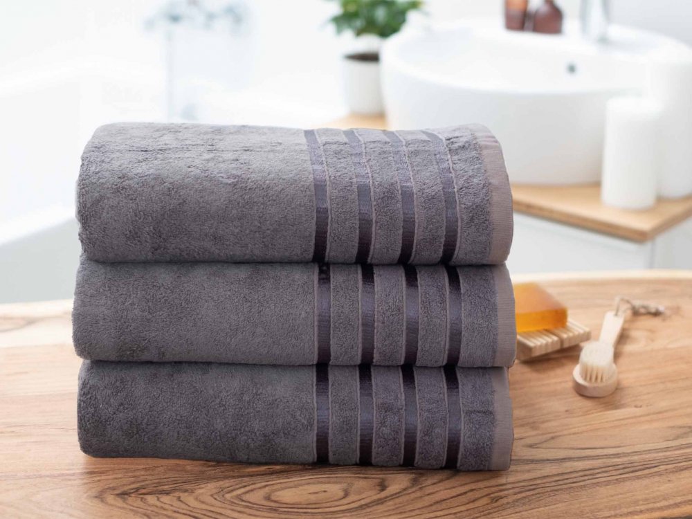 Experience the Softness and Absorbency of Our Bamboo Towels  - Ultra-soft and gentle on skin - Highly absorbent and quick-drying - Eco-friendly and sustainable bamboo material - Hypoallergenic and antibacterial properties - Perfect for bath, beach, or gym use  Upgrade your towel game with our luxurious bamboo towels! Soft, absorbent, and eco-friendly, they're perfect for anyone looking for a comfortable and sustainable bathing experience.